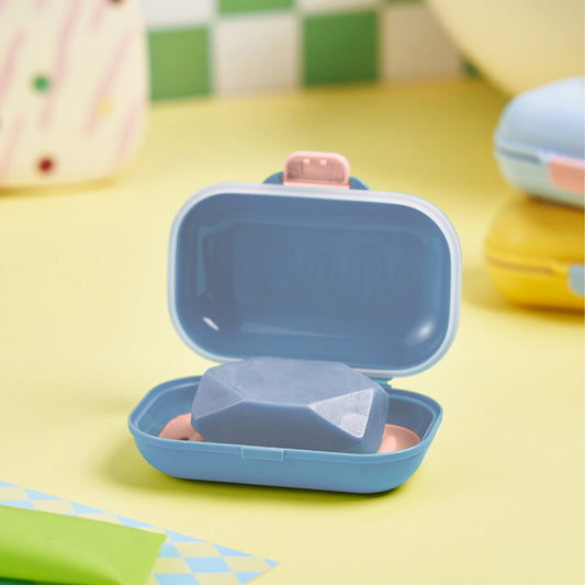 Travel Soap Case with Draining Tray and Leakproof Silicone Seal - Image 2