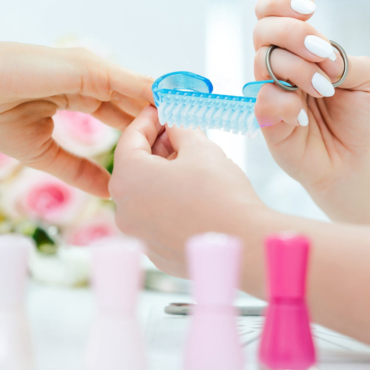 Nail Scrub Brush Set with Curved Grips for Fingernails and Toenails - Image 3