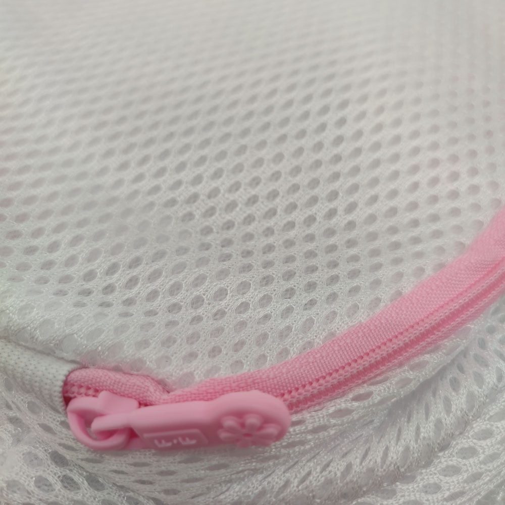 Mesh Laundry Wash Bags for Lingerie and Delicates, Set of Three - Image 6