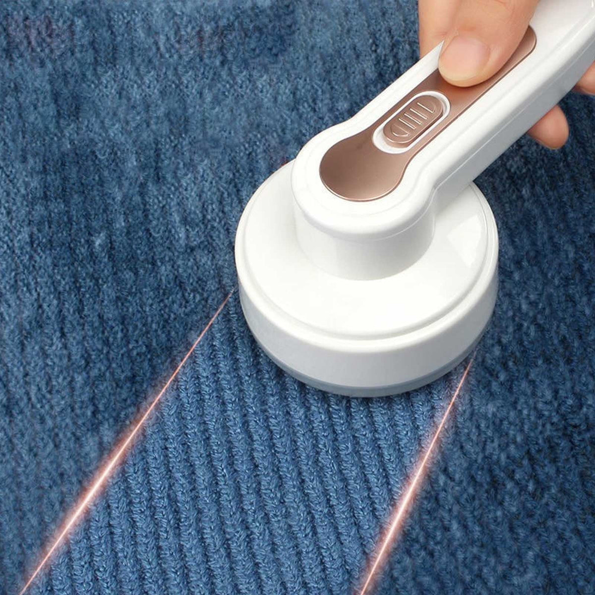 Rechargeable Fabric Shaver for Sweaters with Honeycomb Guard and Auto Shut-Off - Image 5